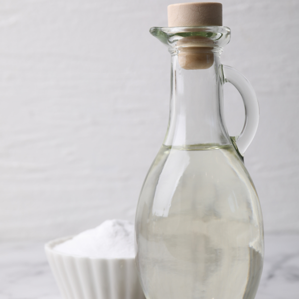 Eddikesyre eller eddike? Her er forskellen – og sådan bruger du det rigtigt