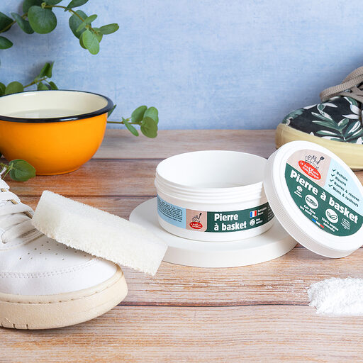 Sneaker-rens i fast form 200 g (inkl. svamp)