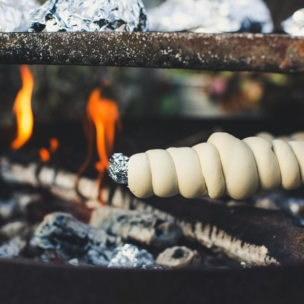 Sådan fjerner du lugten af grill og bålrøg fra sommertøjet