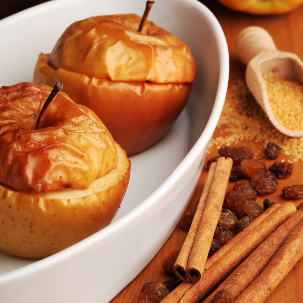 Bagte æbler med krydret fyld – nem og hyggelig dessert for hele familien