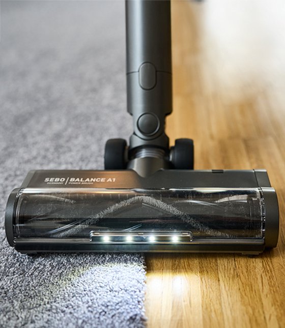 SEBO BALANCE A1 MAGENTA – Letvægt, kraft og smart støvsugning