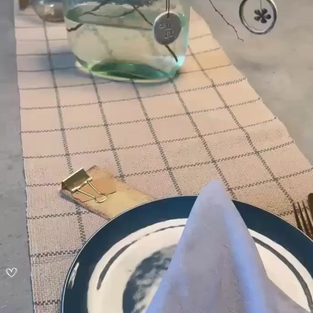 Fineste bordløber, sand med grønne tern